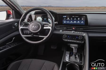 Hyundai Elantra 2023 - Intérieur
