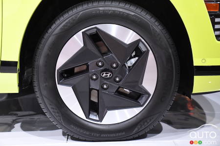 2024 Hyundai Kona Electric, wheel