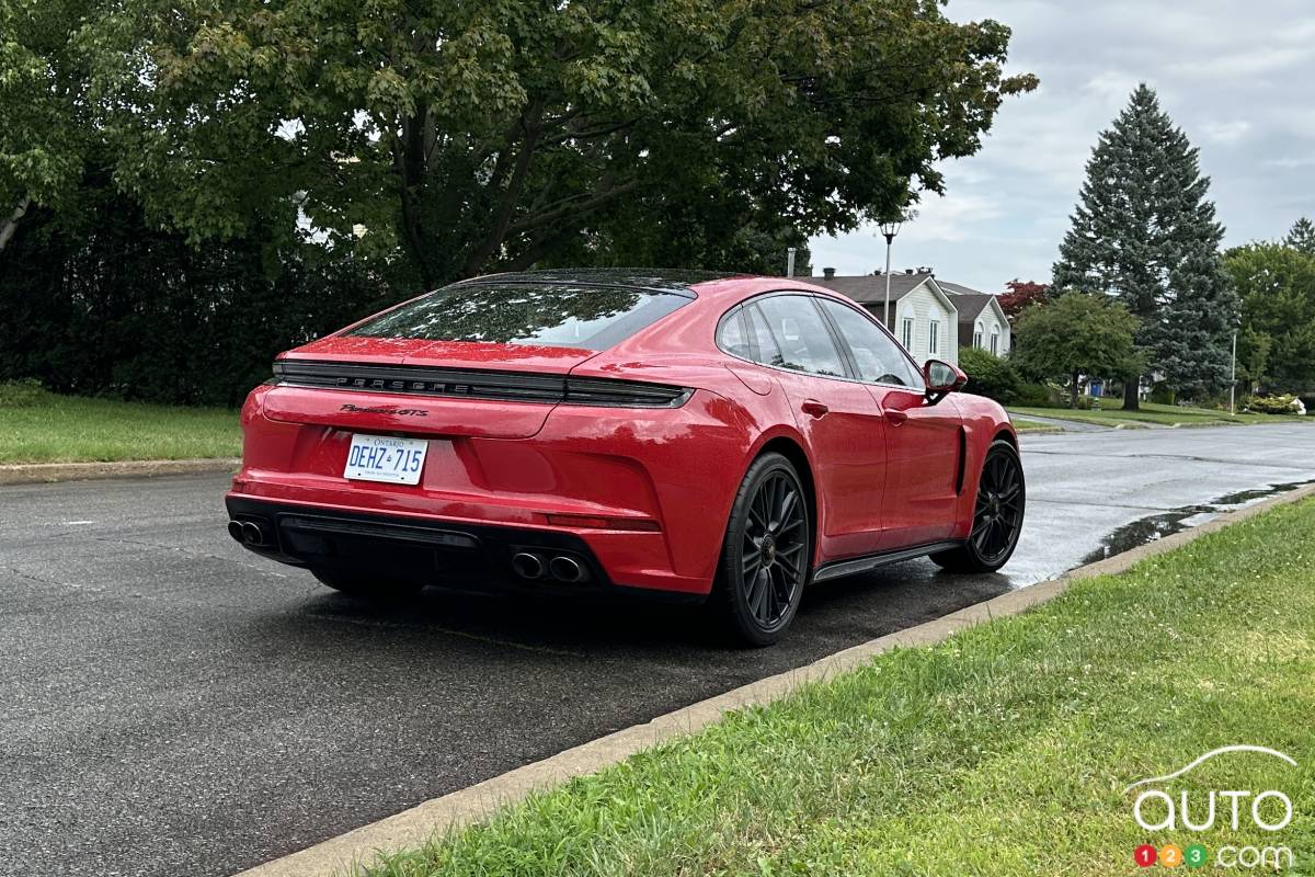 Porsche Panamera GTS 2025