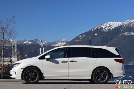 2022 Honda Odyssey, profile