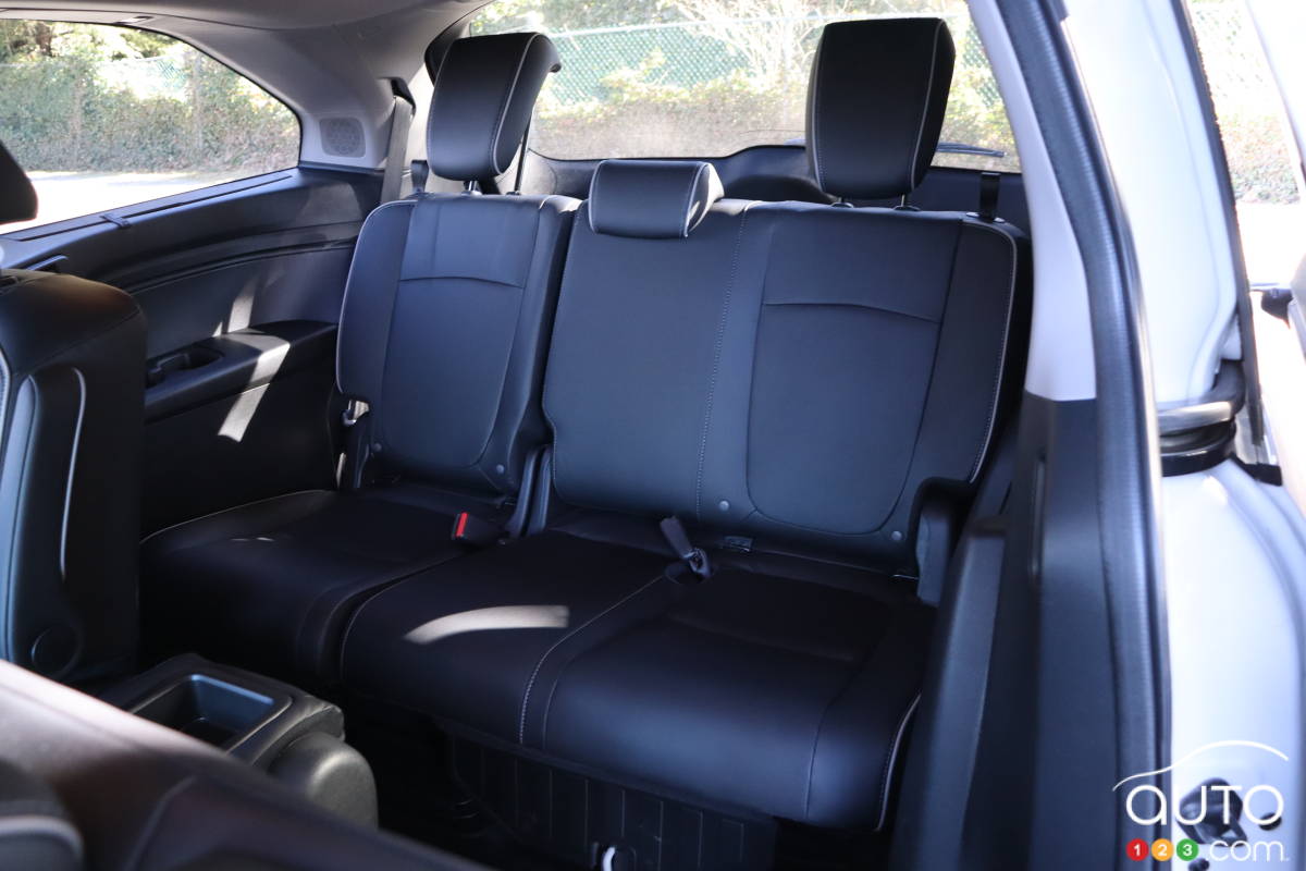 Honda Odyssey, deuxième rangée de sièges