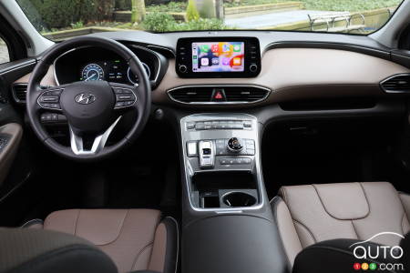 2023 Hyundai Santa Fe PHEV, interior