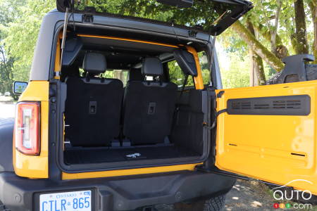 2022 Ford Bronco 2-door Wildtrak Sasquatch, tailgate