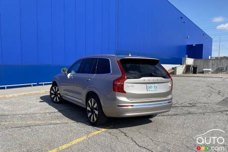 The 2023 Volvo XC90 Recharge 2023 in grey
