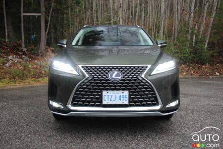 2022 Lexus RX 450h, front