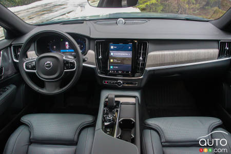 Volvo V90 CC 2022, intérieur