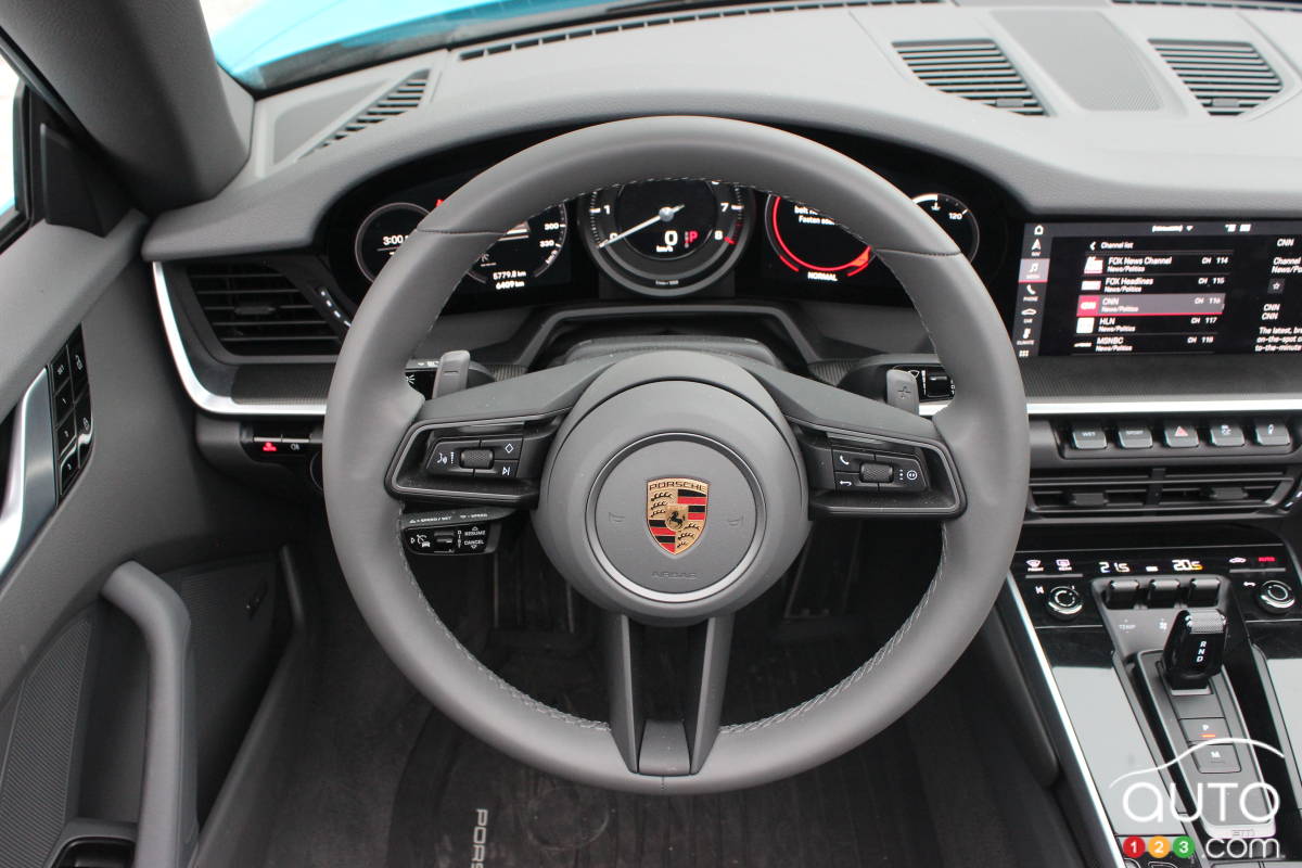 Porsche 911 Carrera S 2020, volant