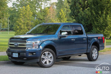 2020 Ford F-150 Platinum, three-quarters front