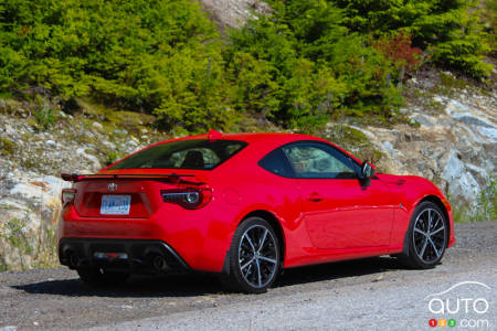 2020 Toyota 86, three-quarters rear