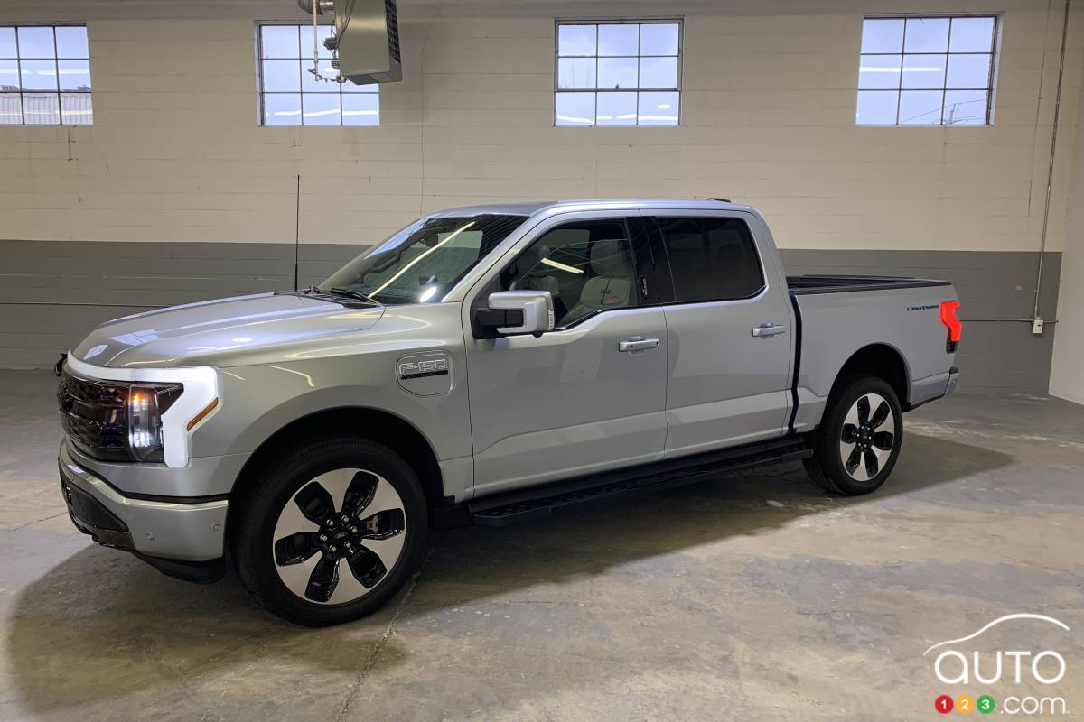 Ford F-150 Lightning, trois quarts avant