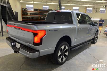 Ford F-150 Lightning, rear lights