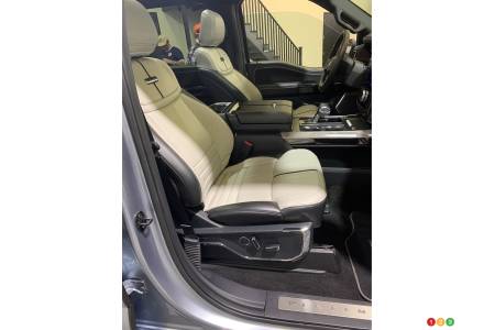 Ford F-150 Lightning, first-row seats