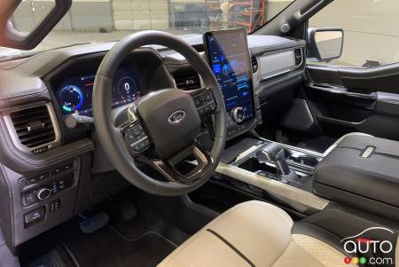 Ford F-150 Lightning, interior