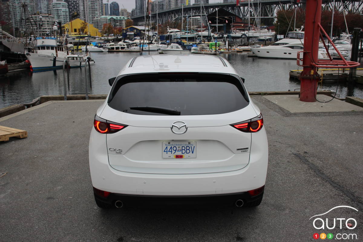 Mazda CX-5 2021, arrière