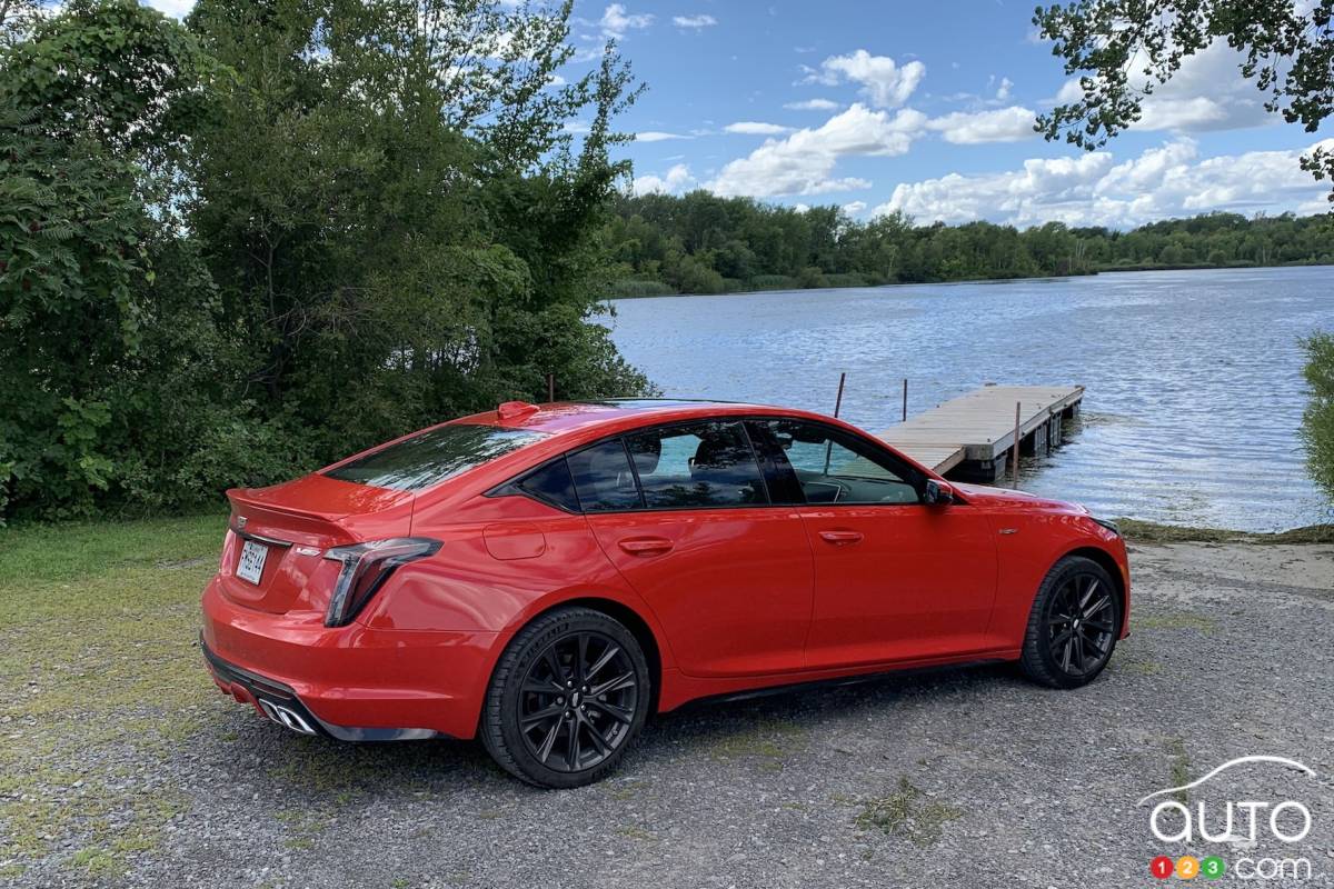 Cadillac CT5-V 2020, trois quarts arrière