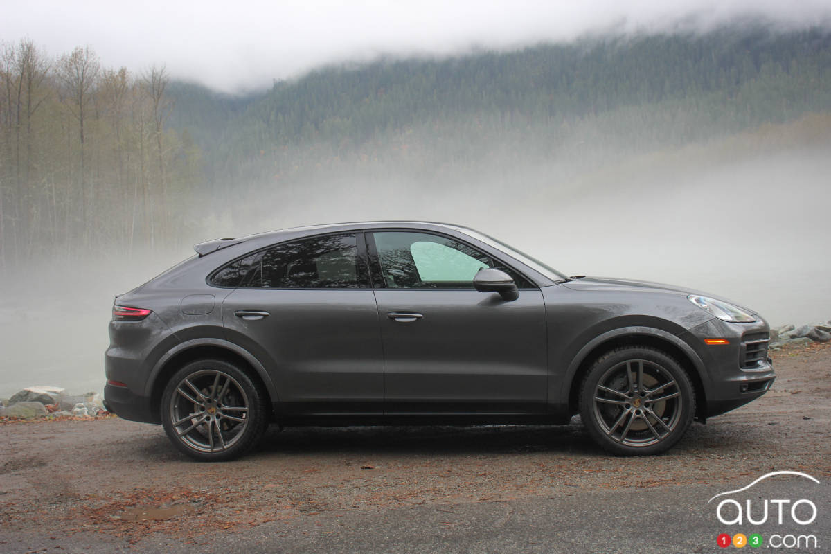 Porsche Cayenne S Coupé 2020, profil