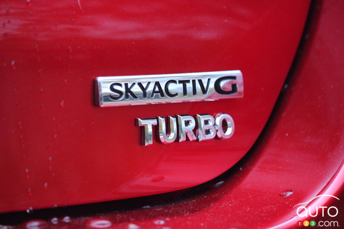 La Mazda3 Turbo 2021, écusson