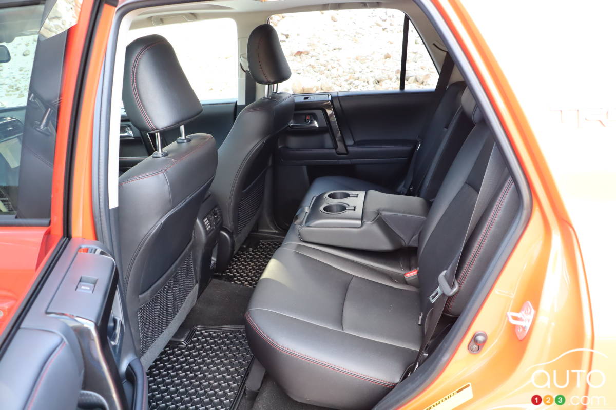 Toyota 4Runner TRD Off-Road 2024, sièges arrière