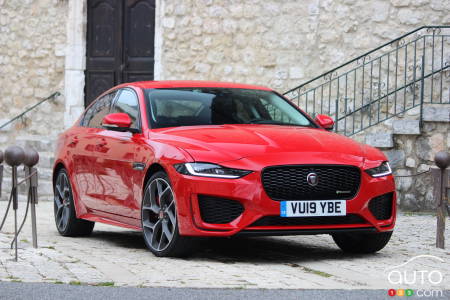 Jaguar XE