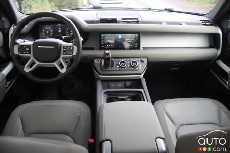 Land Rover Defender 2021, intérieur