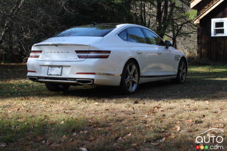 Genesis G80 2021, trois quarts arrière