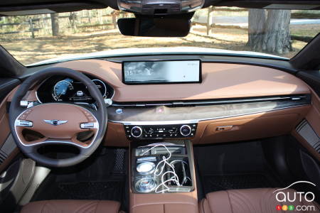 2021 Genesis G80, interior