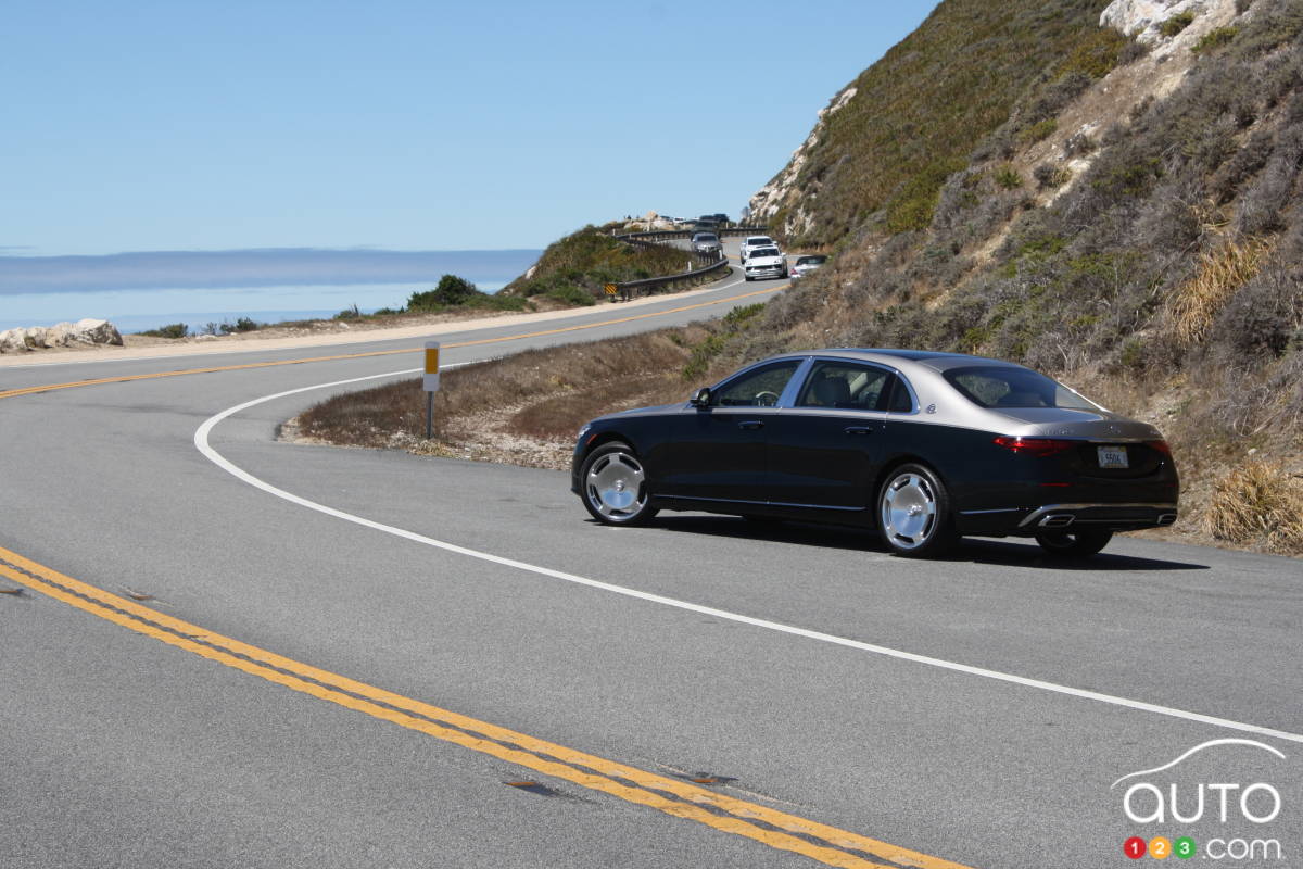 2024 Mercedes-Maybach S 680 4MATIC, three-quarters rear