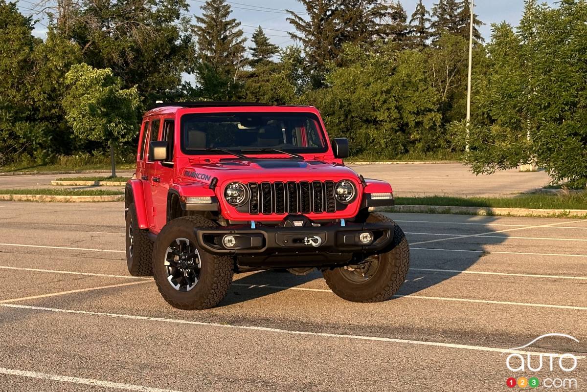 Jeep Wrangler Rubicon 4xe 2024, trois quarts avant