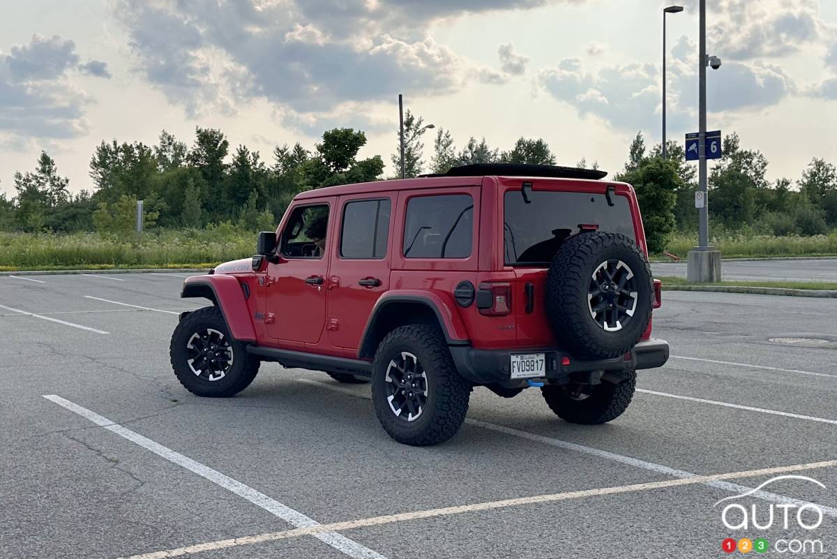 Jeep Wrangler Rubicon 4xe 2024, trois quarts arrière