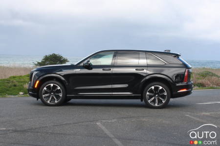 2025 Cadillac Escalade IQ, profile