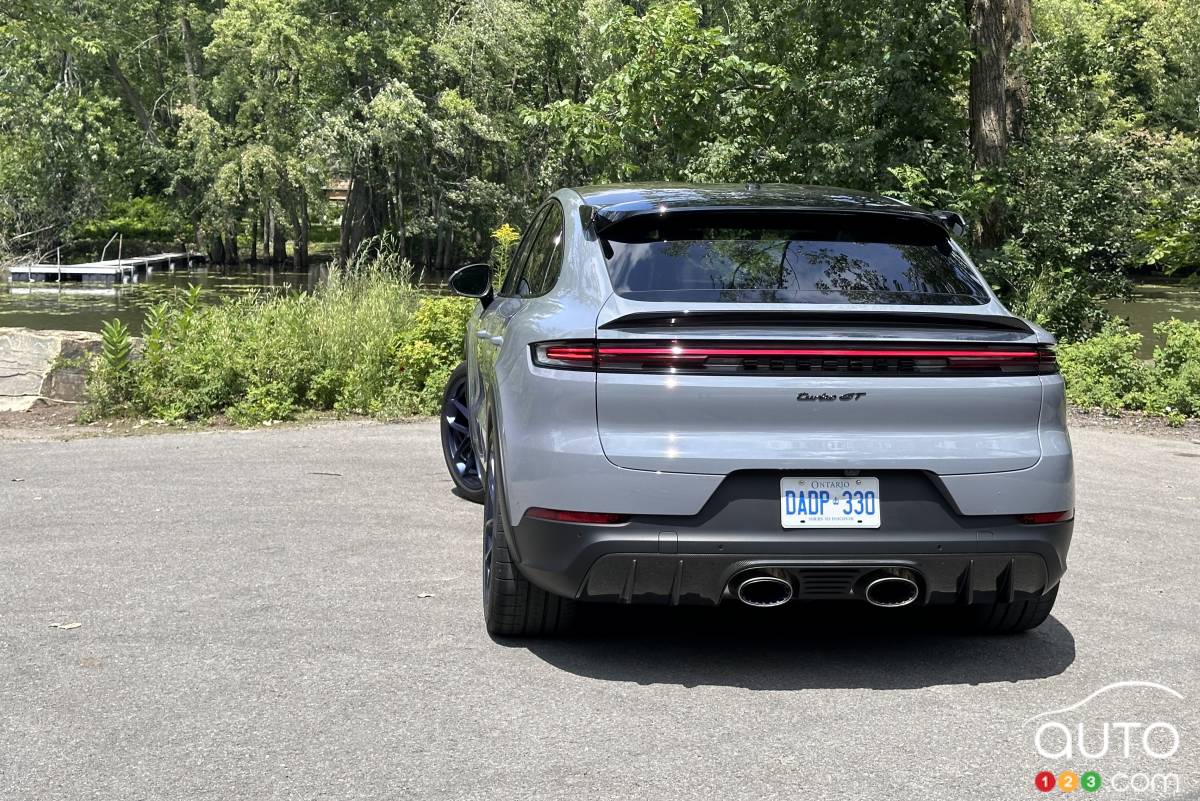 Porsche Cayenne GT Turbo 2024, arrière