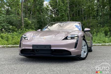 Porsche Taycan RWD 2021, avant