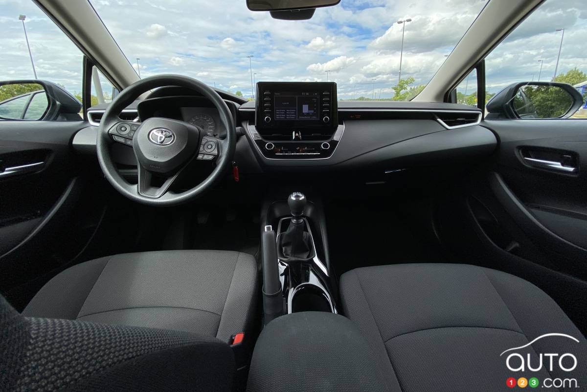Toyota Corolla, intérieur