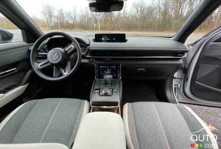 Mazda MX-30 2022, intérieur