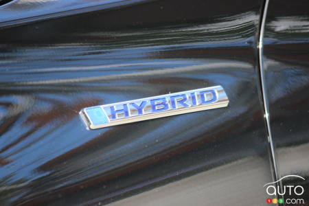 Écusson hybride sur la Honda Accord hybride
