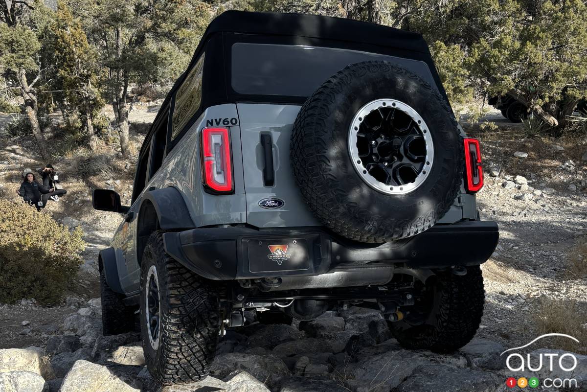 Un Ford Bronco, en descente