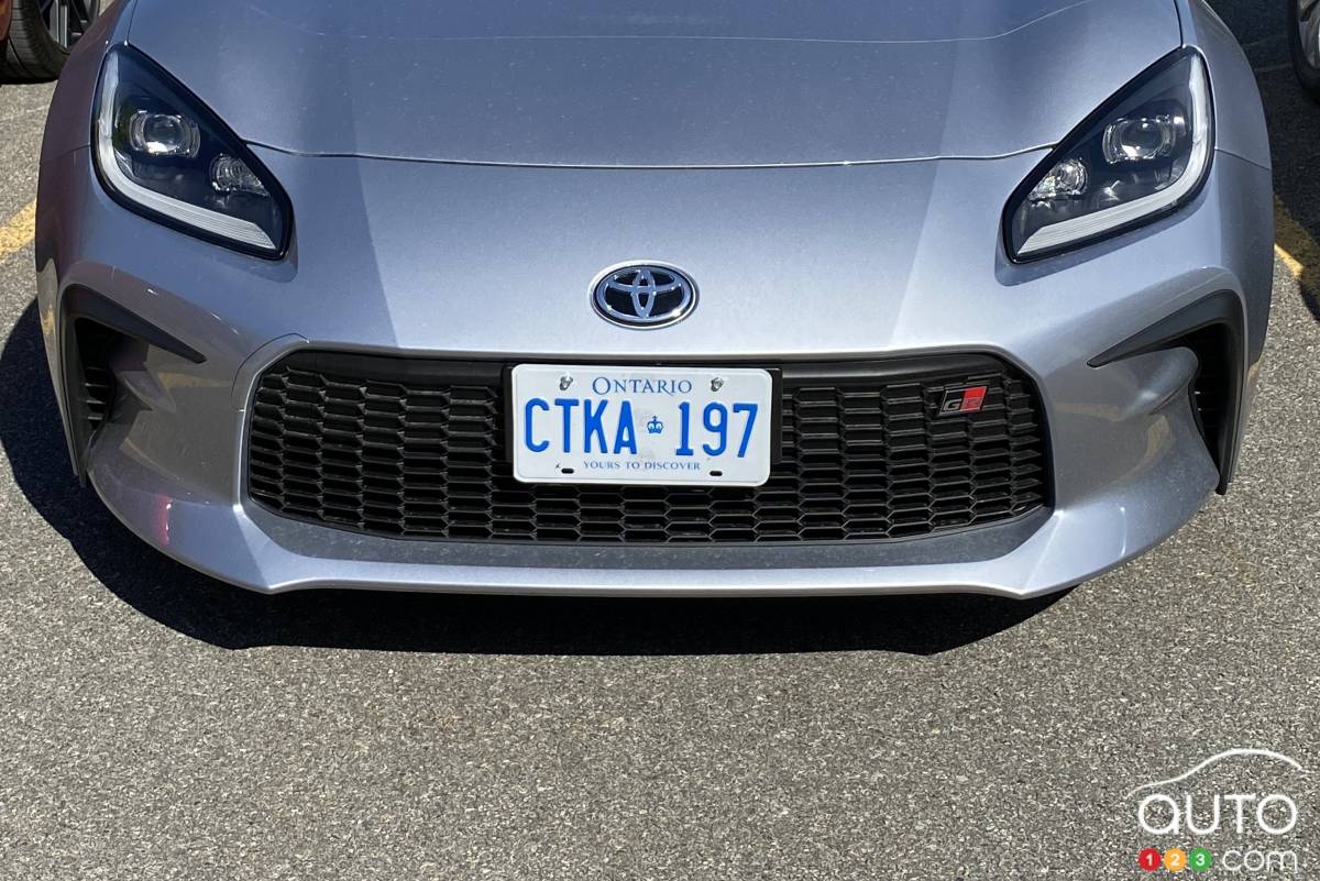 Toyota GR 86 2022, capot, phares