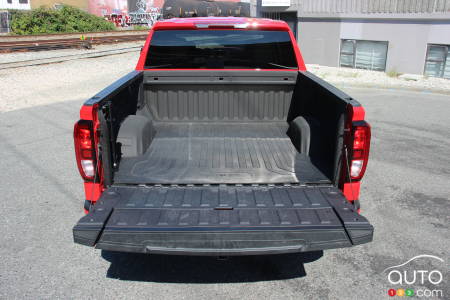 2021 GMC Sierra Elevation, bed with gate down