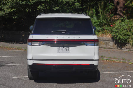 Lincoln Navigator 2024, arrière