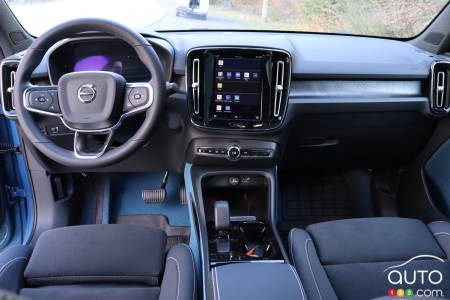 2022 Volvo C40 Recharge, interior