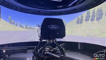 Le simulateur au centre Ford Driving Dynamics Laboratory, à Dearborn, au Michigan