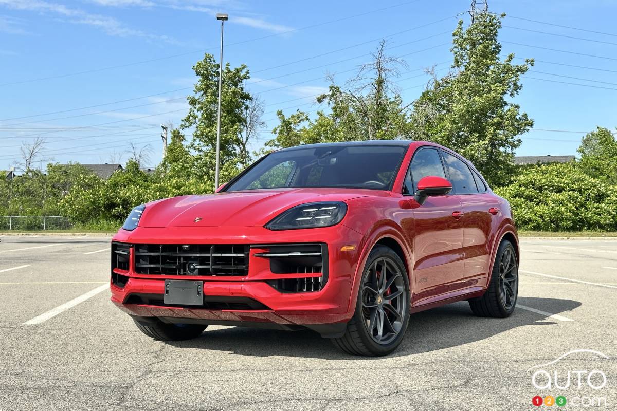 Porsche Cayenne GTS 2025