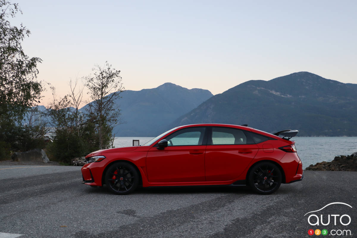 Honda Civic Type R, de profil