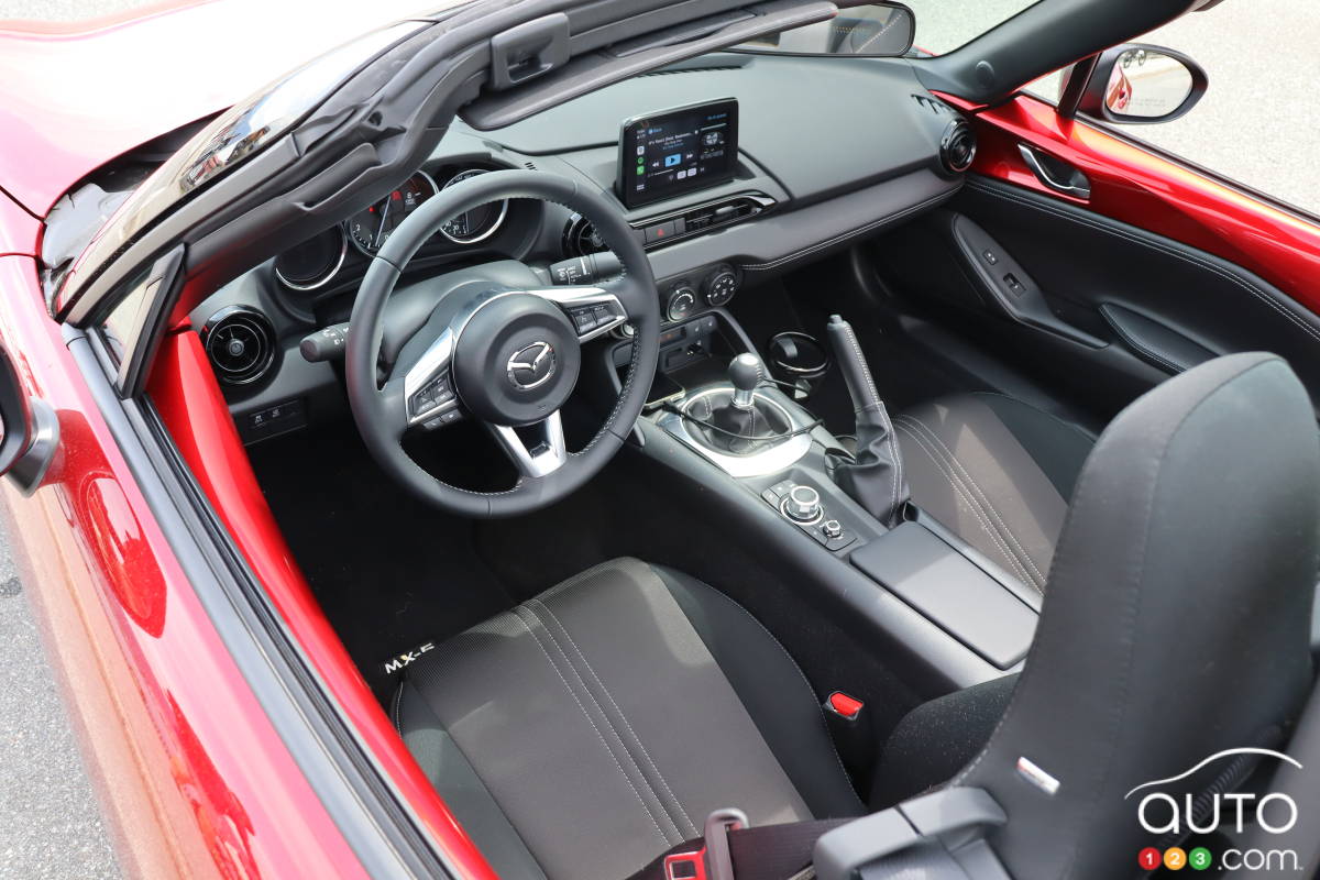 Mazda MX-5 2022, intérieur