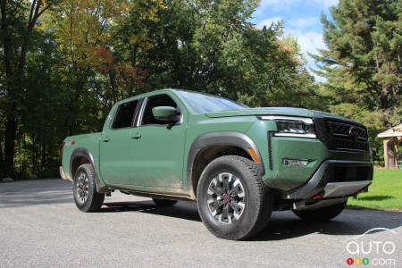 2022 Nissan Frontier, three-quarters front