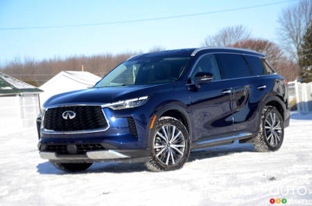 Infiniti QX60 2022, trois quarts avant