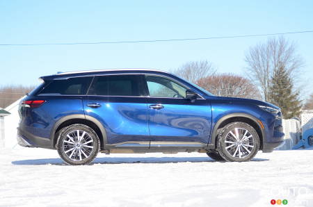 2022 Infiniti QX60, profile