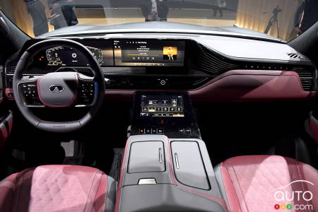 2025 Infiniti QX80, interior