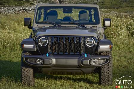 2023 Jeep Wrangler Willys 4xe, front