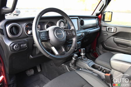 2022 Jeep Gladiator Willys - Interior